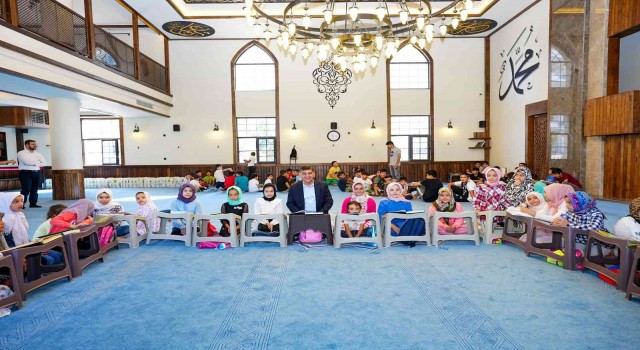 Fadıloğlu, Kuran Kursu öğrencilerini ziyaret etti