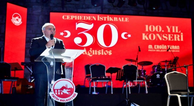 Fatih Belediyesi “Cepheden İstikbale” programı ile 30 Ağustosu kutladı