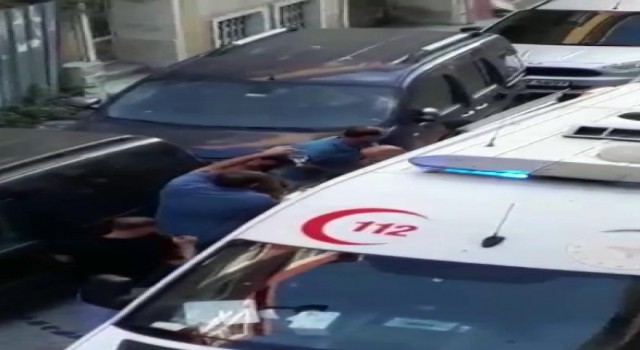 Fatihte sokak ortasında kuryeye silahlı saldırı