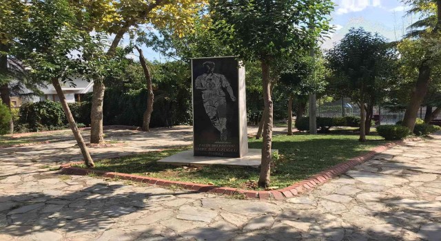 Fatihteki Emre Belözoğlu parkı yenilendi