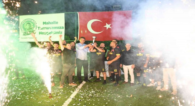 Futbol turnuvasında kupalar sahiplerini buldu