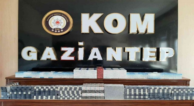 Gaziantepte 2 bin 220 paket kaçak sigara ele geçirildi