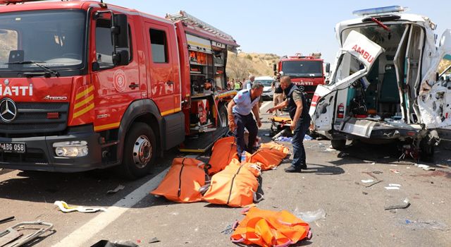 Gaziantep’te Korkunç Kazada 15 kişi öldü