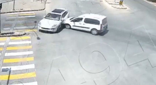 Gaziantepteki feci trafik kazaları kameralara yansıdı