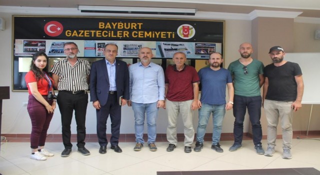 Gelecek Partisi Genel Başkan yardımcısı Yardım gazetecilerle buluştu
