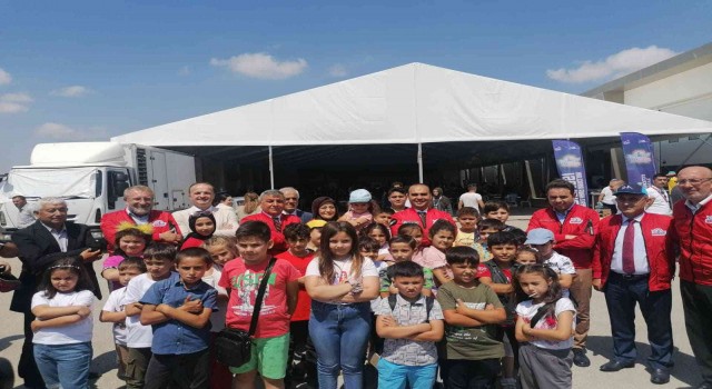 Gençlerimize yürekten inanıyor ve güveniyoruz