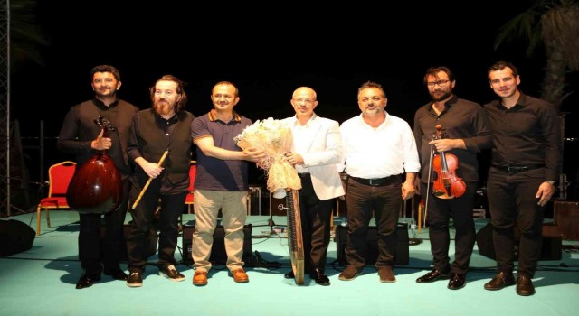 Göksel Baktagir, Darıcada müziğe doyurdu