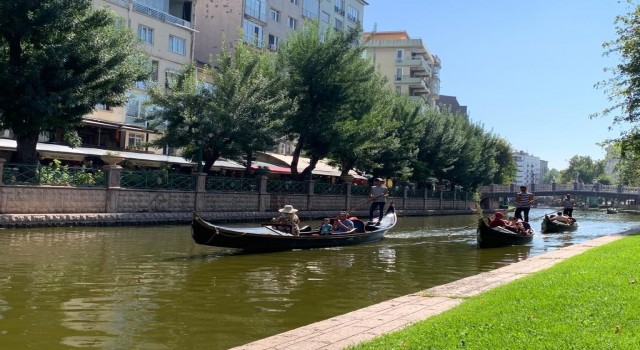 Gondol seferlerinde Zafer Bayramı yoğunluğu
