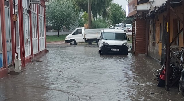 Gönende Fırtına ve Yağış Etkili Oldu