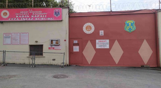 Gülşeni cezaevinde eşi Ozan Çolakoğlu ziyaret etti