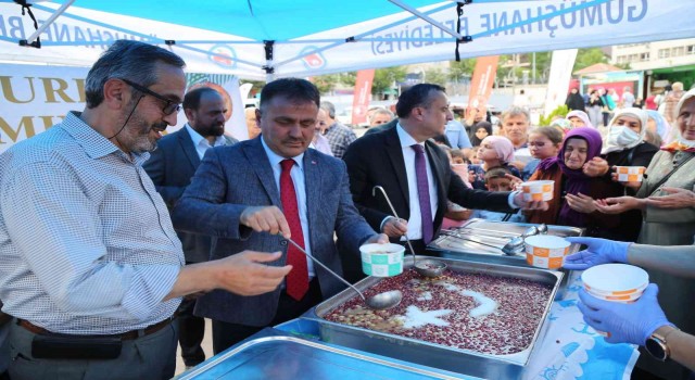 Gümüşhanede 2 bin kişilik Aşure dağıtıldı