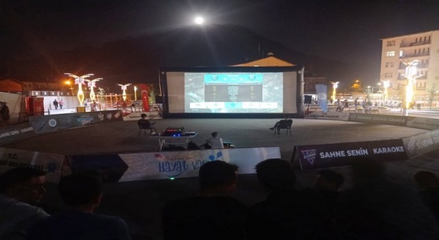 Hakkaride vatandaşlara Pes Turnuvası izletildi