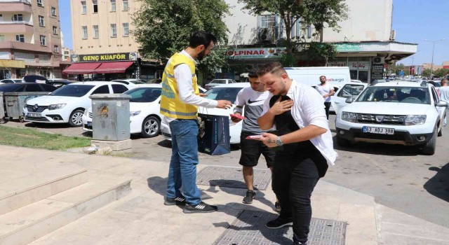 Haliliyede Türk Bayrağı dağıtıldı