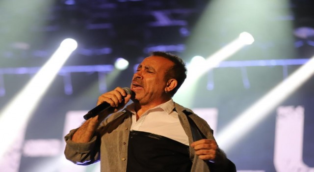 Haluk Levent Şileyi salladı