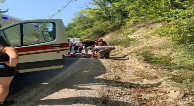 Hareket halindeki araçtan düşen vatandaş yaralandı
