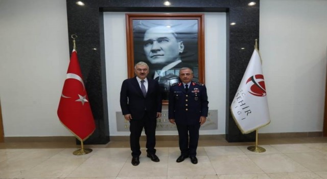 Hava Kuvvetleri Komutanı Orgeneral Gülandan Vali Ayyıldıza veda ziyareti