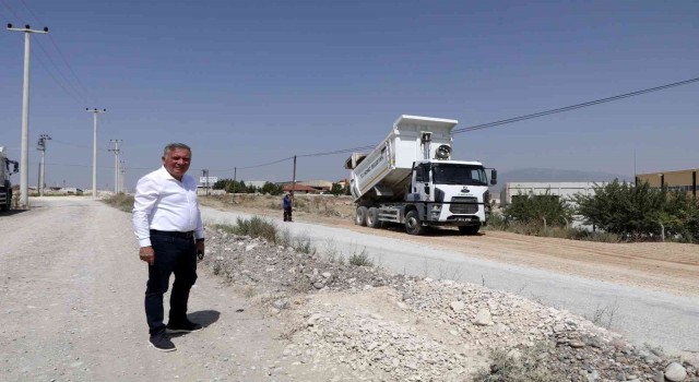 Honazda yol çalışmaları aralıksız sürüyor