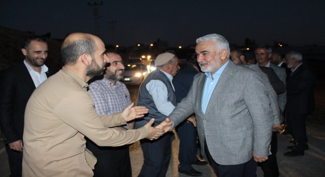 HÜDA PAR Genel Başkanı Yapıcıoğlu Ağrıda halkla bir araya geldi