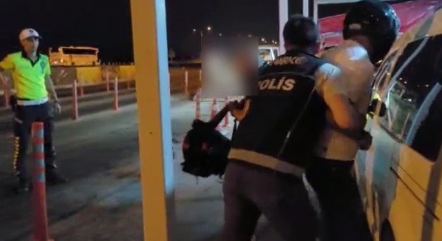 İl dışından İzmire uyuşturucu getiren şüphelilere şok operasyon