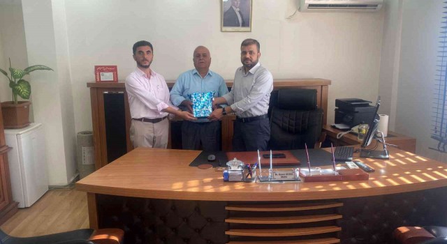 İmam ayağına geldi, 70 yaşındaki vatandaş iş yerinde Kuran-ı Kerim öğrendi