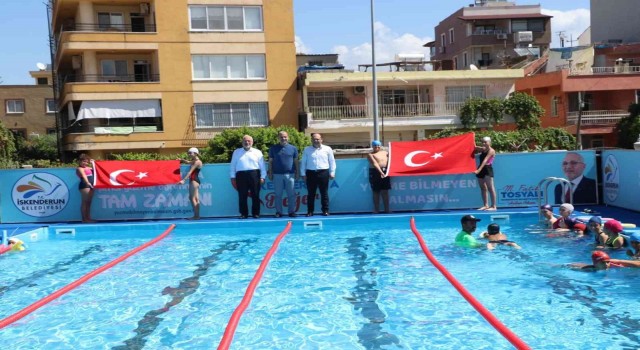 İskenderunda portatif yüzme havuzlarının açılışı yapıldı