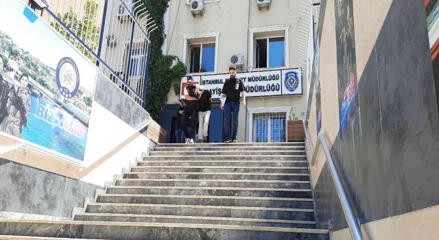 İstanbulda aynı günde 4 işyerini soydular: Hırsızlık anları kameraya yansıdı