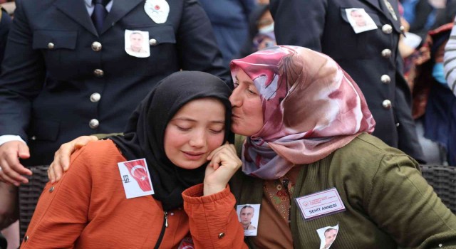 İstanbul'da şehit olan bekçi Oltan Koca Gümüşhane'de son yolculuğuna uğurlandı