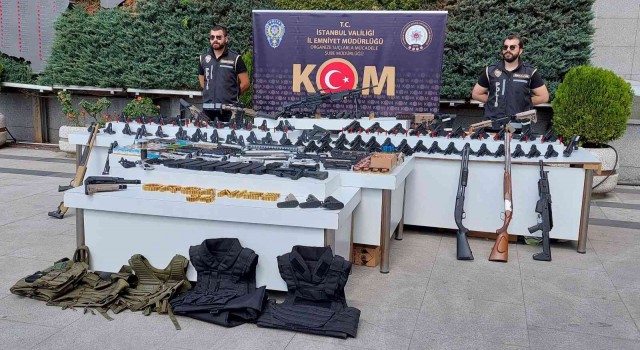 İstanbulda suç örgütlerine silah temin eden kişilere operasyon