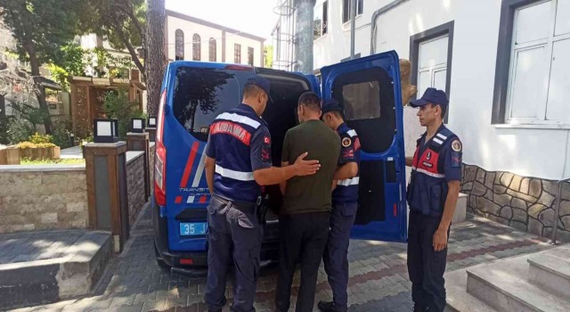 İzmirde aranan 18 hükümlü, JASATtan kaçamadı
