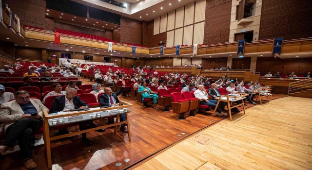 İzmirde meclisin gündemi toplu ulaşım tarifesi oldu