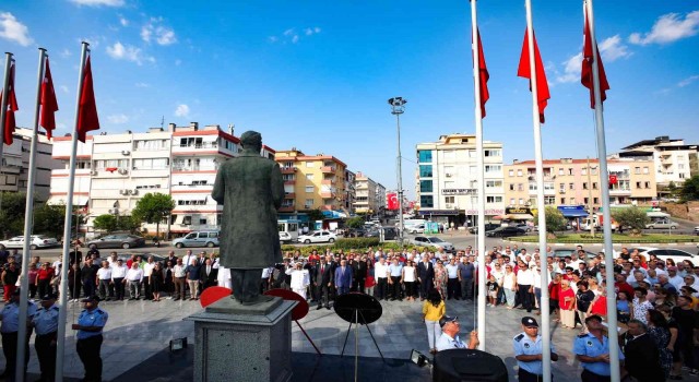 İzmirin ilçelerinde 30 Ağustos coşkusu