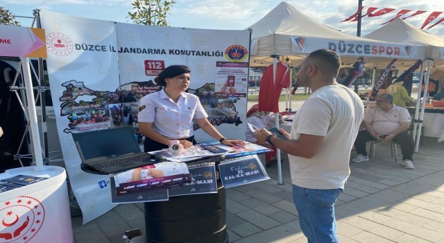 Jandarma ile Aile ve Sosyal ekipleri binlerce kişiye Kadesi anlattı