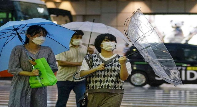 Japonyada Meari Tayfunu alarmı