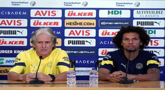 Jorge Jesus: Gruplara kalmayı garantilemek istiyoruz