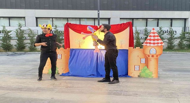 Kadıköyde “Mahallemde Çocuk Tiyatrosu” başladı