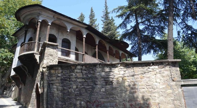 Kahramanmaraşın asırlık evleri zamana meydan okuyor