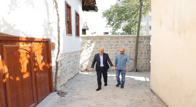 Kahramanmaraşta konak ve sokak yenileme çalışmaları