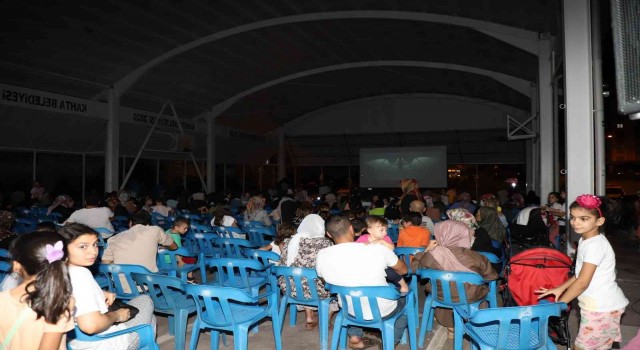 Kahta Belediyesinin Mahalle Sinema Geceleri etkinliği başladı