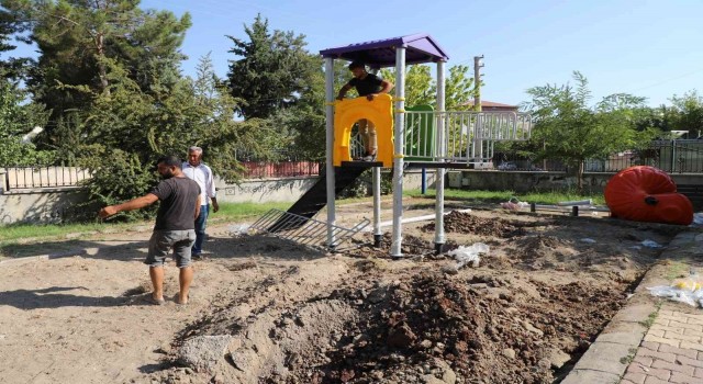 Kahtadaki parklar yenileniyor