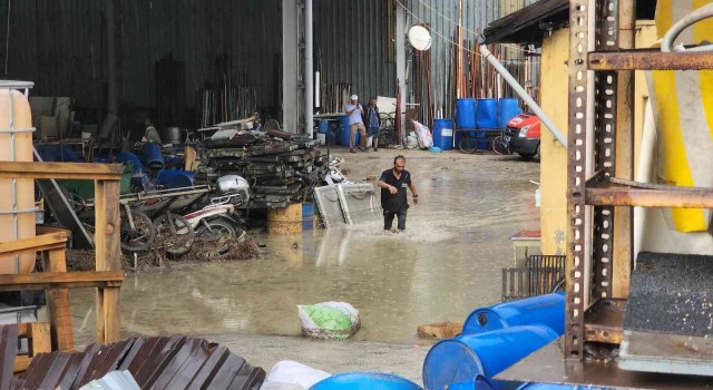 Karabükte yağmur sonrası bilindik manzaralar yaşandı