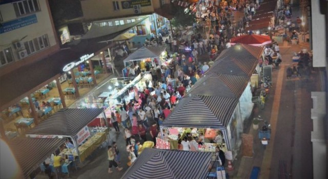 Karacasuda belediye ihalesi öksüz, festival çadırları ise boş kaldı