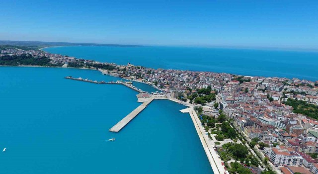 Karadenize 175 kilometre kıyısı olan Sinop plajları ile dikkat çekiyor