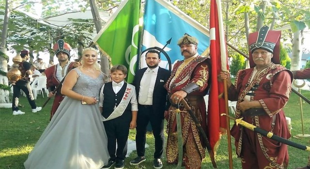 Karan ailesinin oğulları Can erkekliğe ilk adımını attı