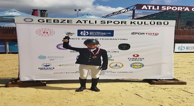 Kartepeli biniciler birinci oldu
