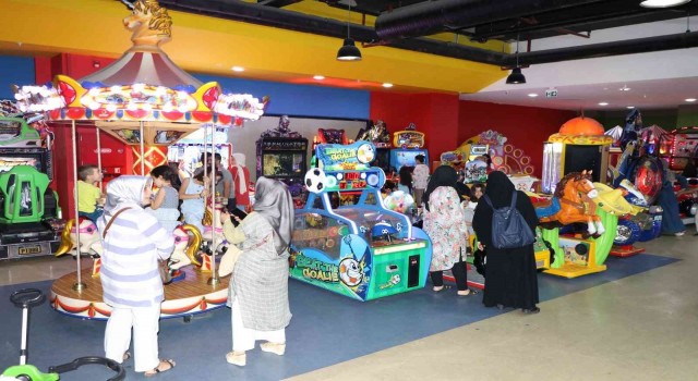 Kayapınarda özel gereksinimli çocuklar gönüllerince eğlendi