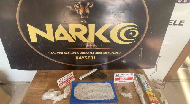 Kayseride uyuşturucu tacirlerine darbe