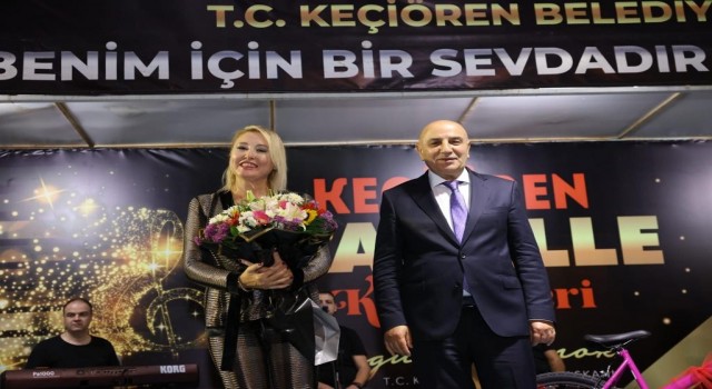 Keçiörende Emine Karakuş konseri