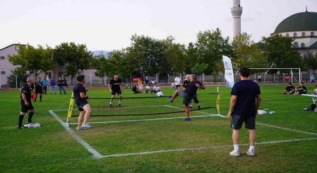 Kestelde ayak tenisi heyecanı ödül töreniyle son buldu