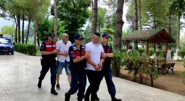 Kırık tampondan yakalanan dolandırıcılardan akıl almaz tezgah