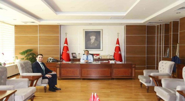 Kızılırmak Kaymakamı olarak atanan Abdurrahim Tomakinden Vali Ayaza kabul etti